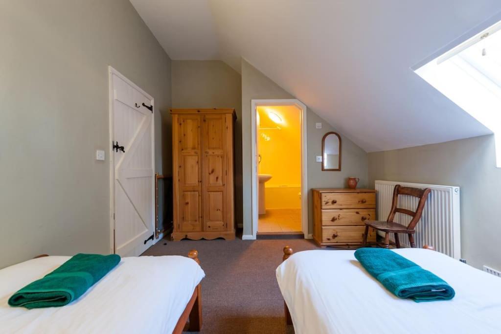 Marshlands House, Sleeps 16 - Country Barn With Hot Tub Villa Woodbridge Luaran gambar
